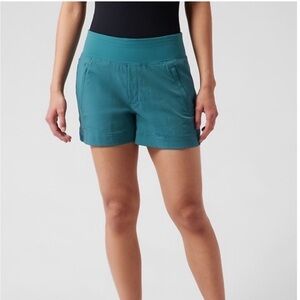 Athleta Trekkie North Short Borealis Green